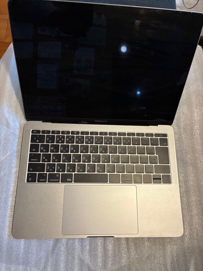 Apple MacBook PRO シルバー 傷あり