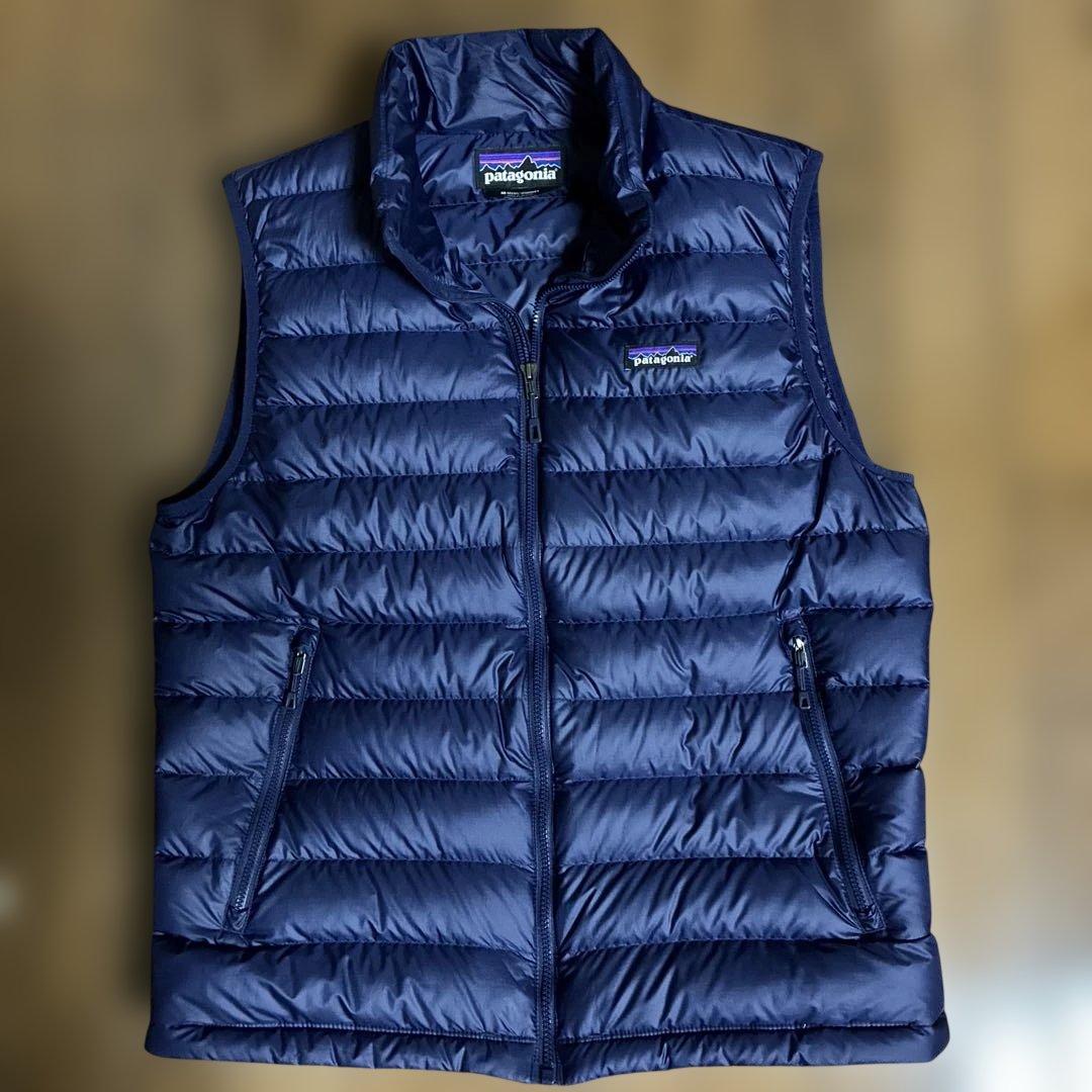 美品 patagonia ダウン・セーター・ベスト ネイビー　M