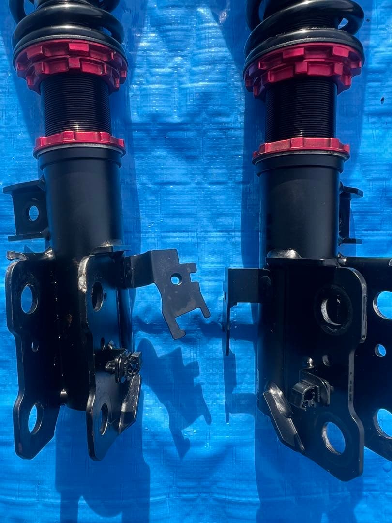 30プリウス車高調 BLITZ