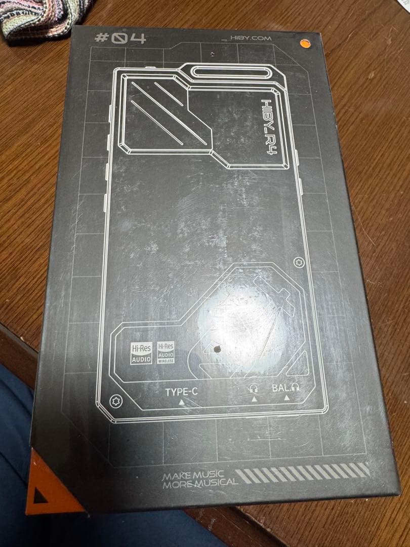 R4 デジタルオーディオプレーヤー