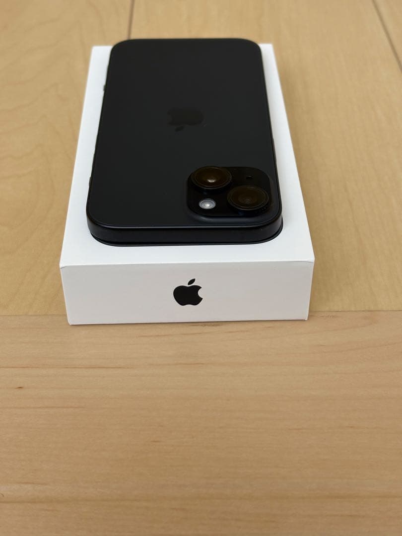 Apple iPhone 15 128GB SIMフリー 本体　ブラック