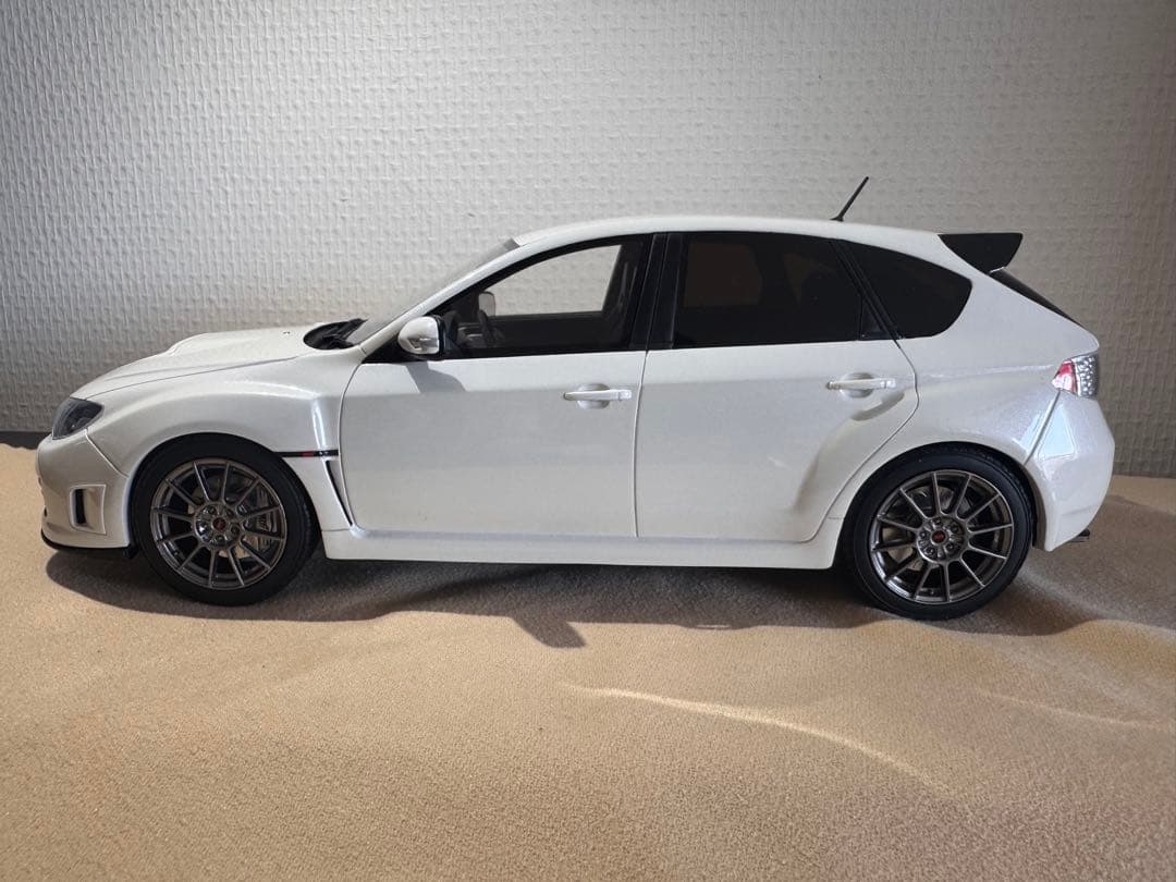 スバル WRX STI ホワイト ミニカー1/18