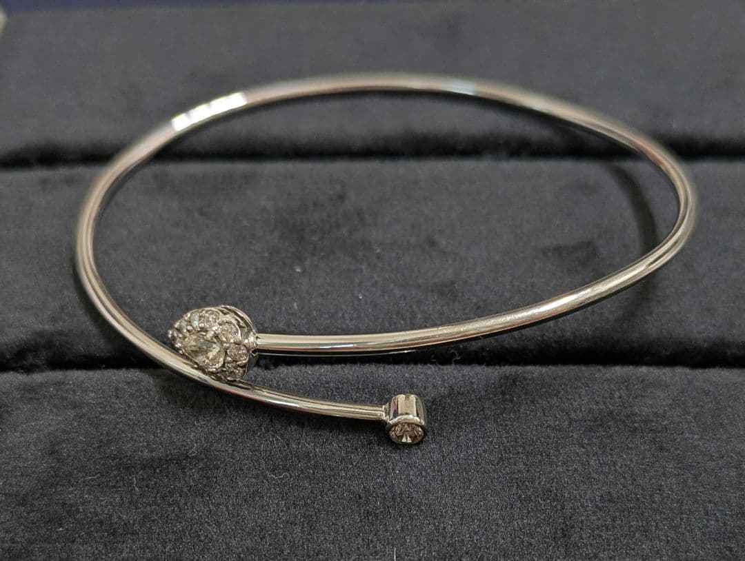 バングル　0.3ct、0.19ct