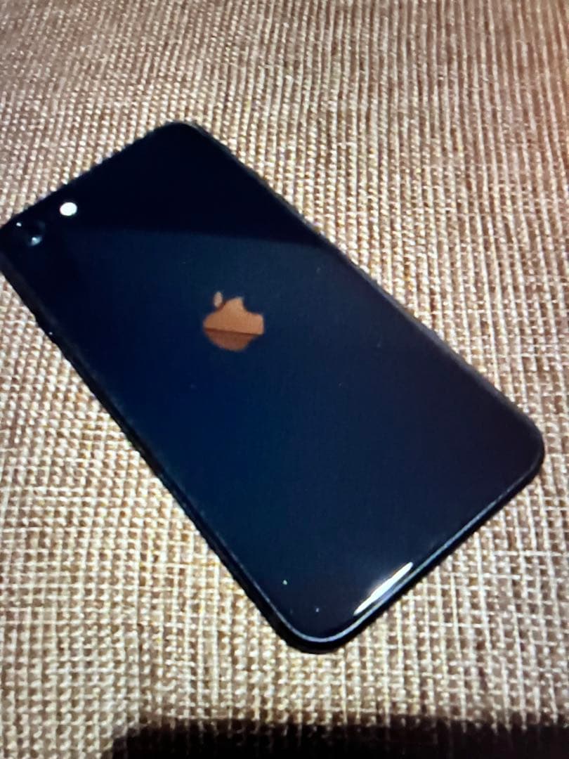 Apple iPhone SE3ブラック