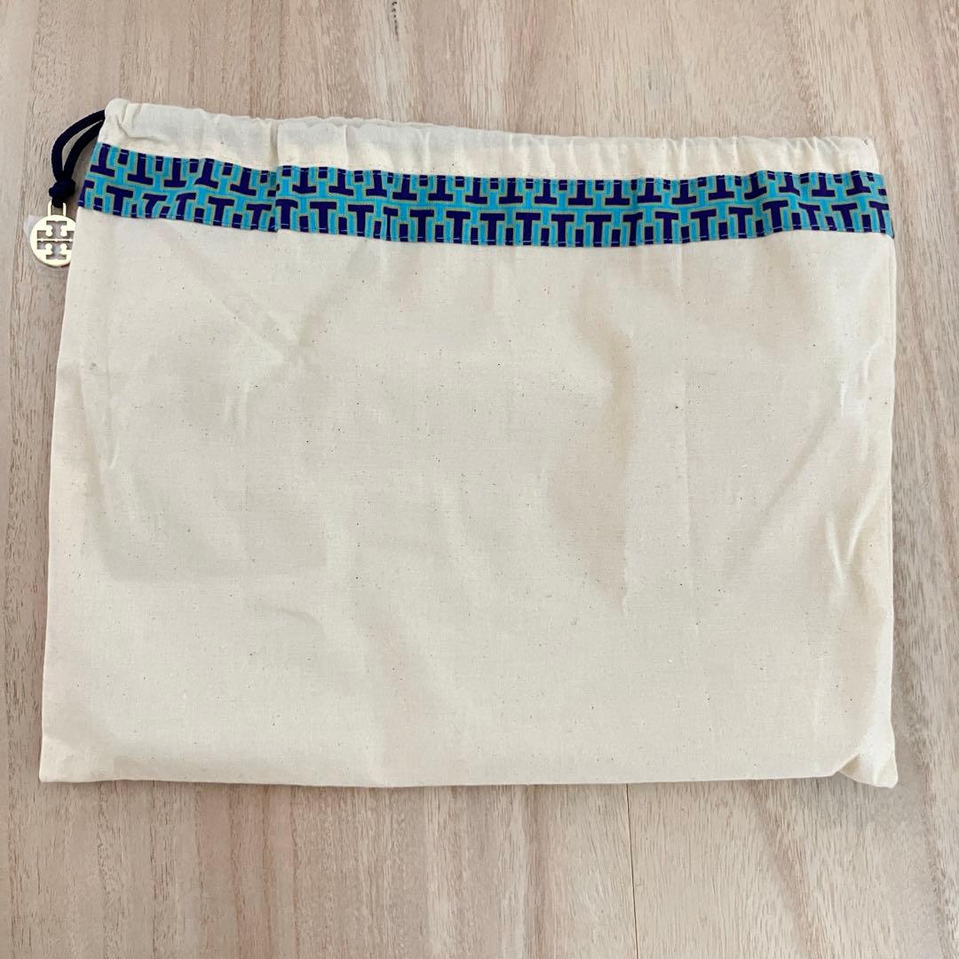 訳あり✨未使用級✨トリーバーチ✨ミラー✨クラッチバッグ✨ブラックロゴ