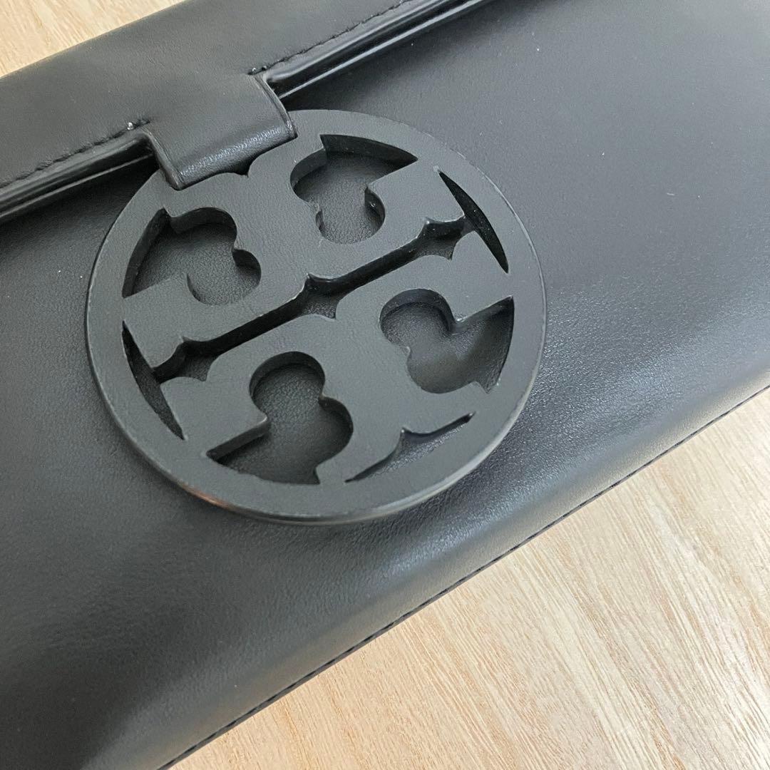 訳あり✨未使用級✨トリーバーチ✨ミラー✨クラッチバッグ✨ブラックロゴ