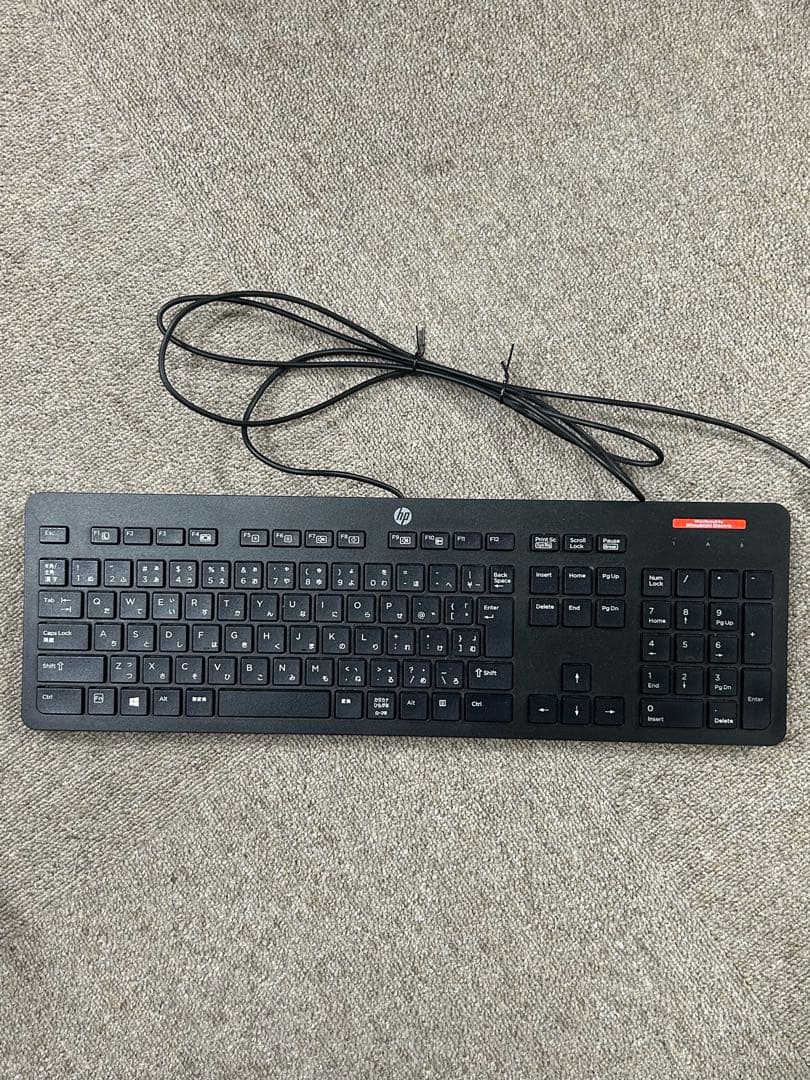 HP ProDesk 600 G4デスクトップ モニター、キーボード一式。