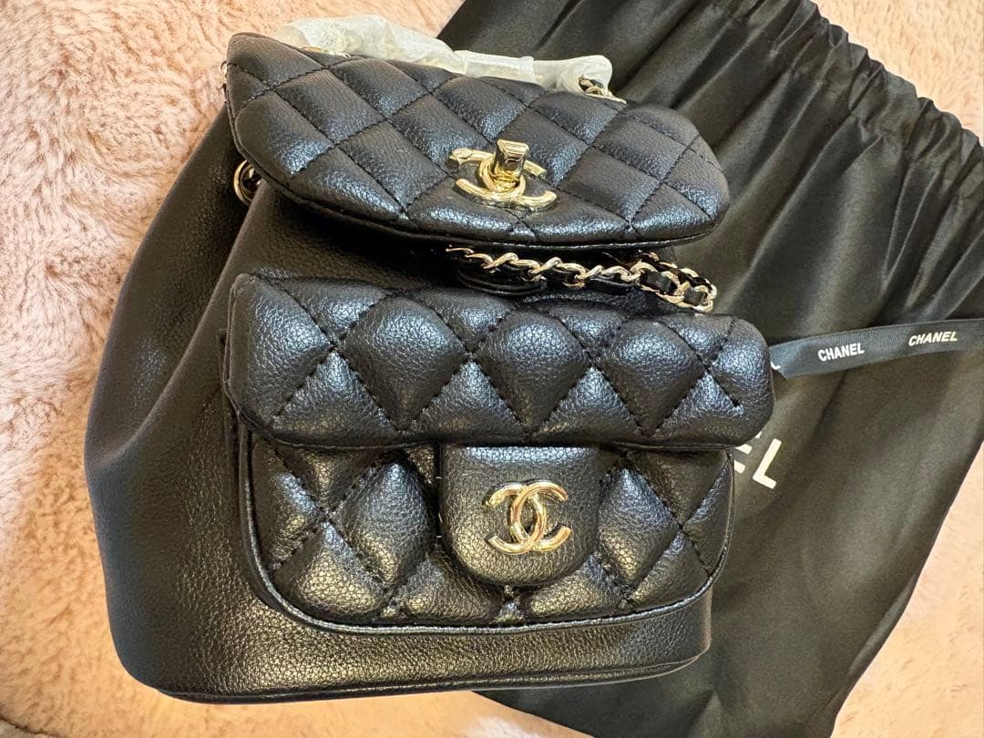 CHANEL ブラックキルティングバックパック