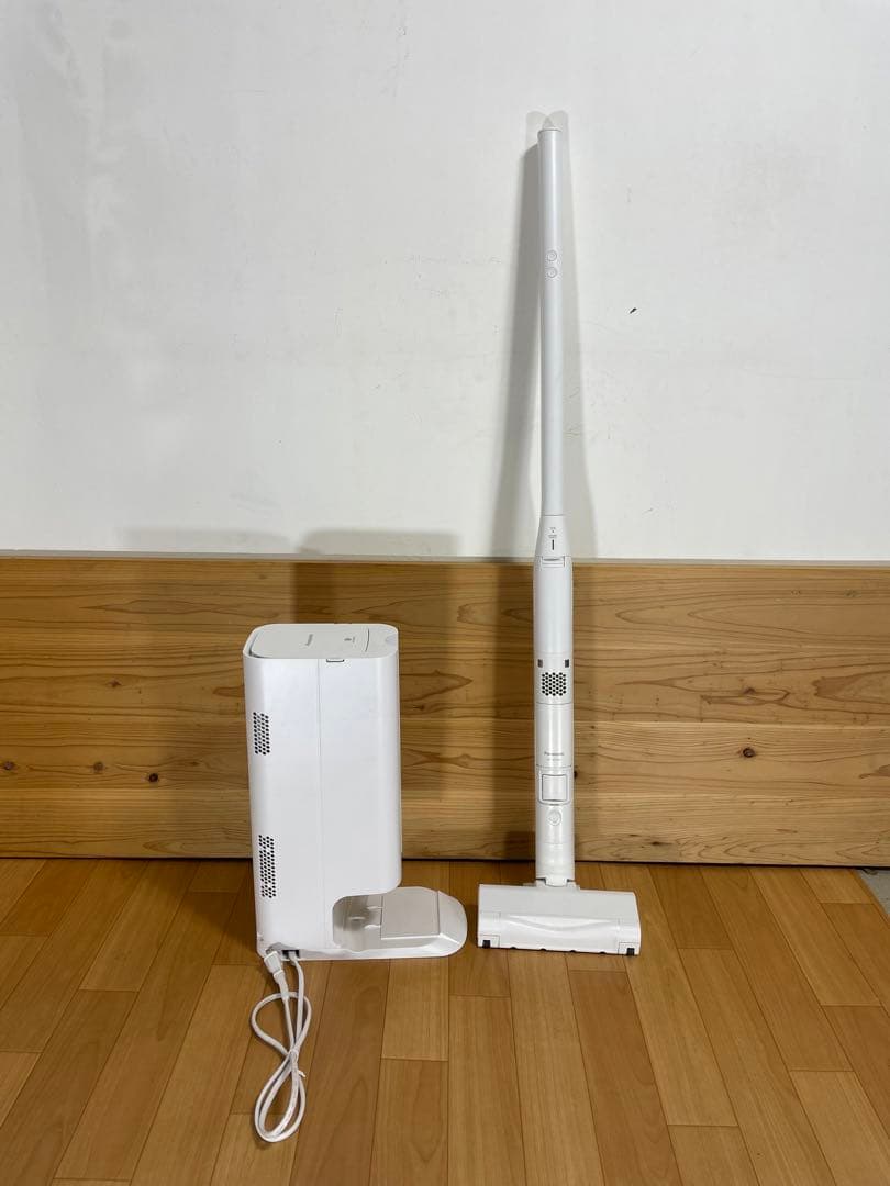 美品 Panasonic スティッククリーナー MC-NS100K 2023年製