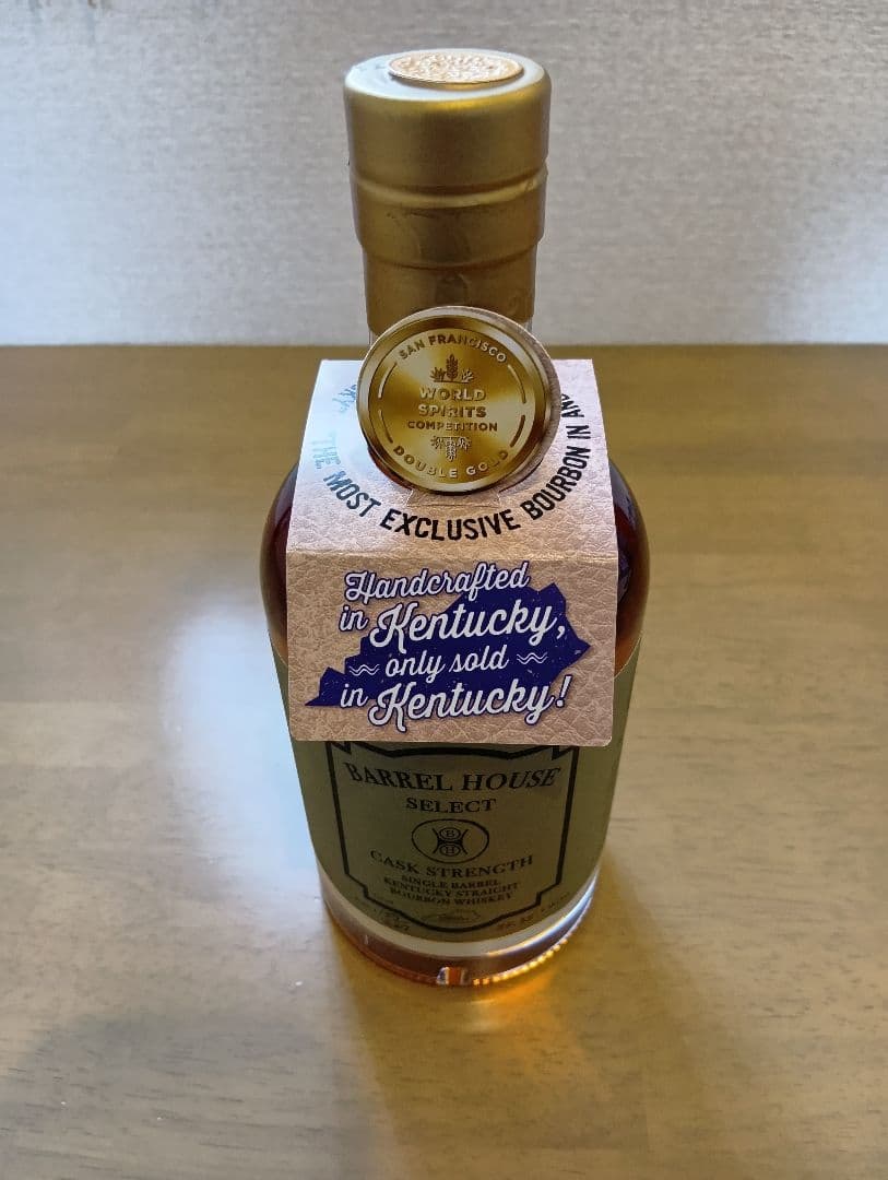 値下げ！バレンタインに！750ml！バーボンウイスキー BARREL HOUSE