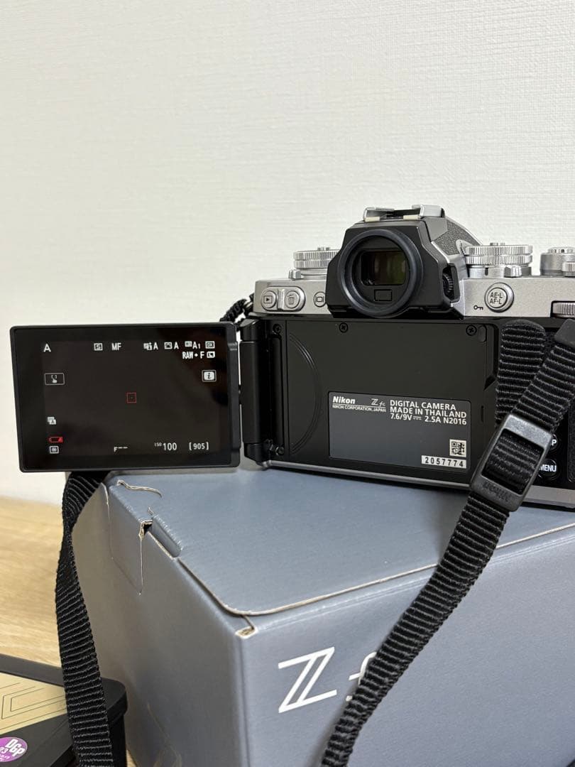 Nikon Z fc ミラーレス一眼 レンズキット付属品付