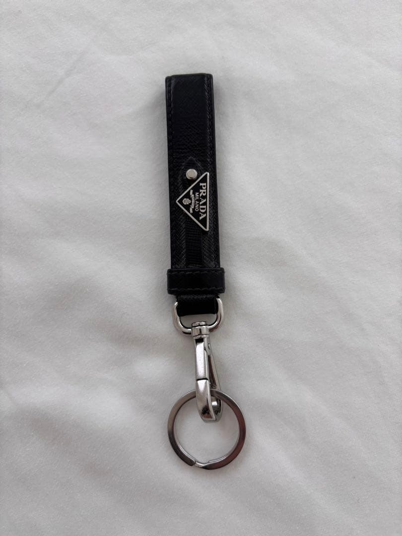 PRADA レザー　キーリング