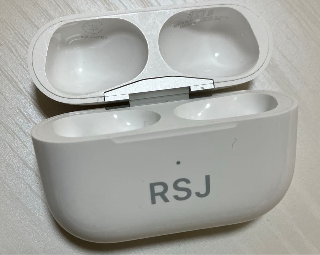 【中古】AirPods Pro 2（刻印あり）