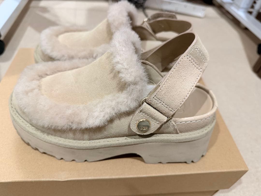 【早い者勝ち‼︎】UGG Esmee Leather Clog 国内在庫なし