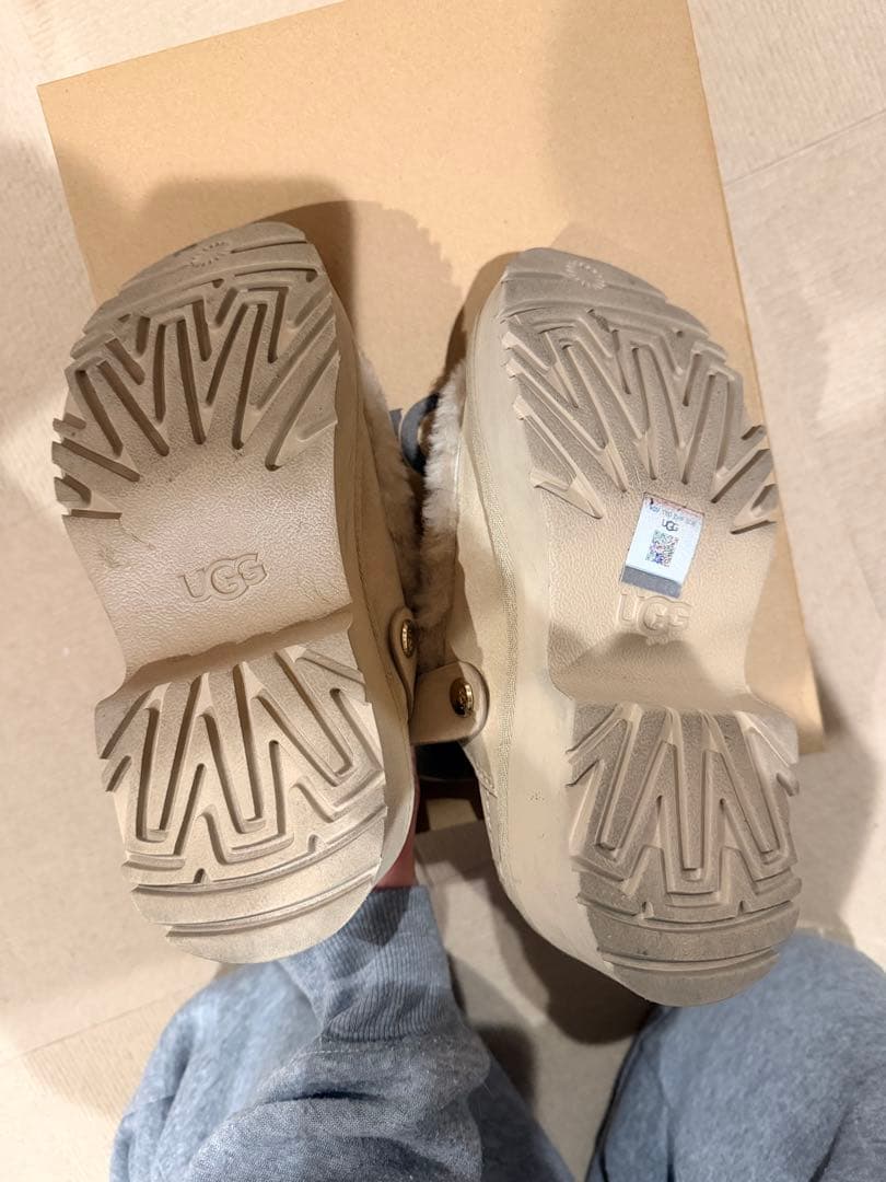 【早い者勝ち‼︎】UGG Esmee Leather Clog 国内在庫なし