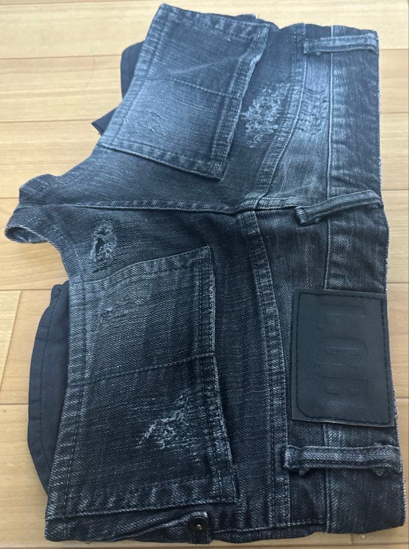 LGB ダメージ デニム ショートパンツ