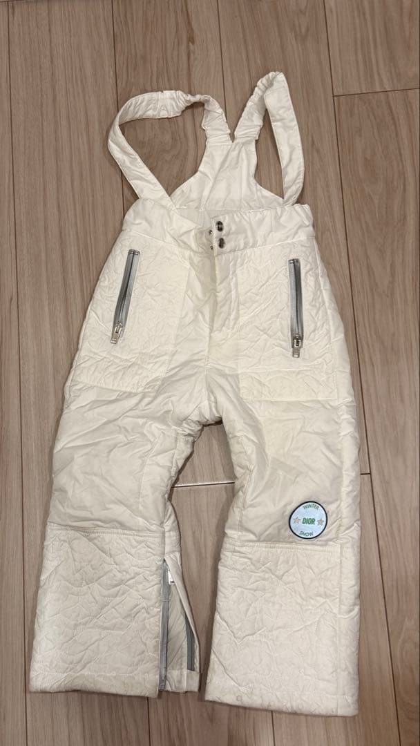 ホワイト キルティング スキーウェア 子供用