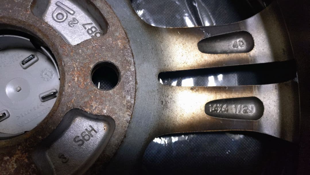 ①CUBE【中古・美品】ホンダ N-BOX ブラックスタイル 2本