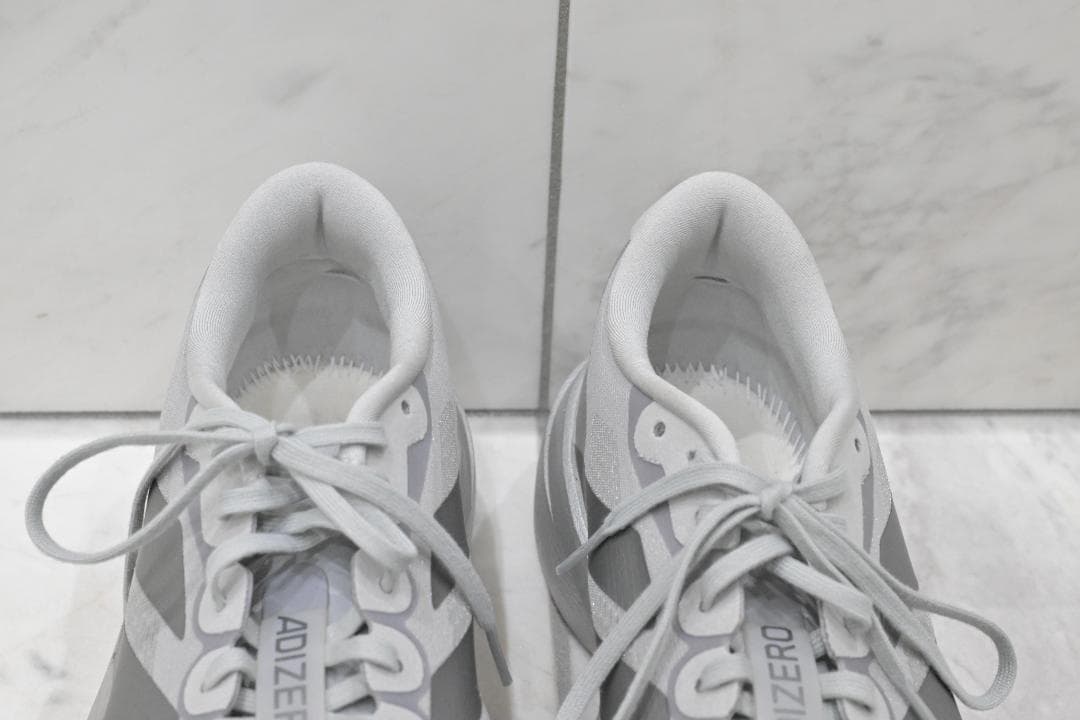 値下げ　美品　アディダス ADIZERO EVO SL 27.0cm シルバー