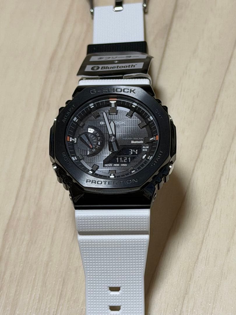 G-SHOCK GBM-2100B-7AJF ホワイト/ブラック　替えベルト付