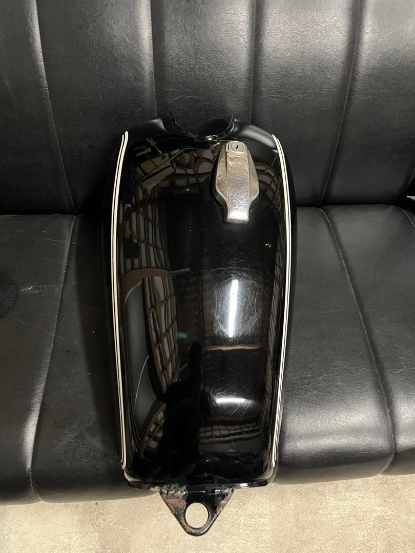 sr400 タンク　初期型　ナロー　ムール貝キャップ