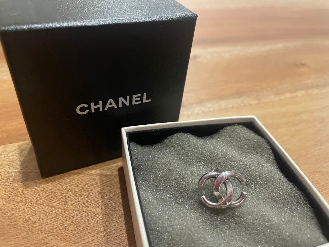CHANEL シルバー ダブルCロゴ ピアス
