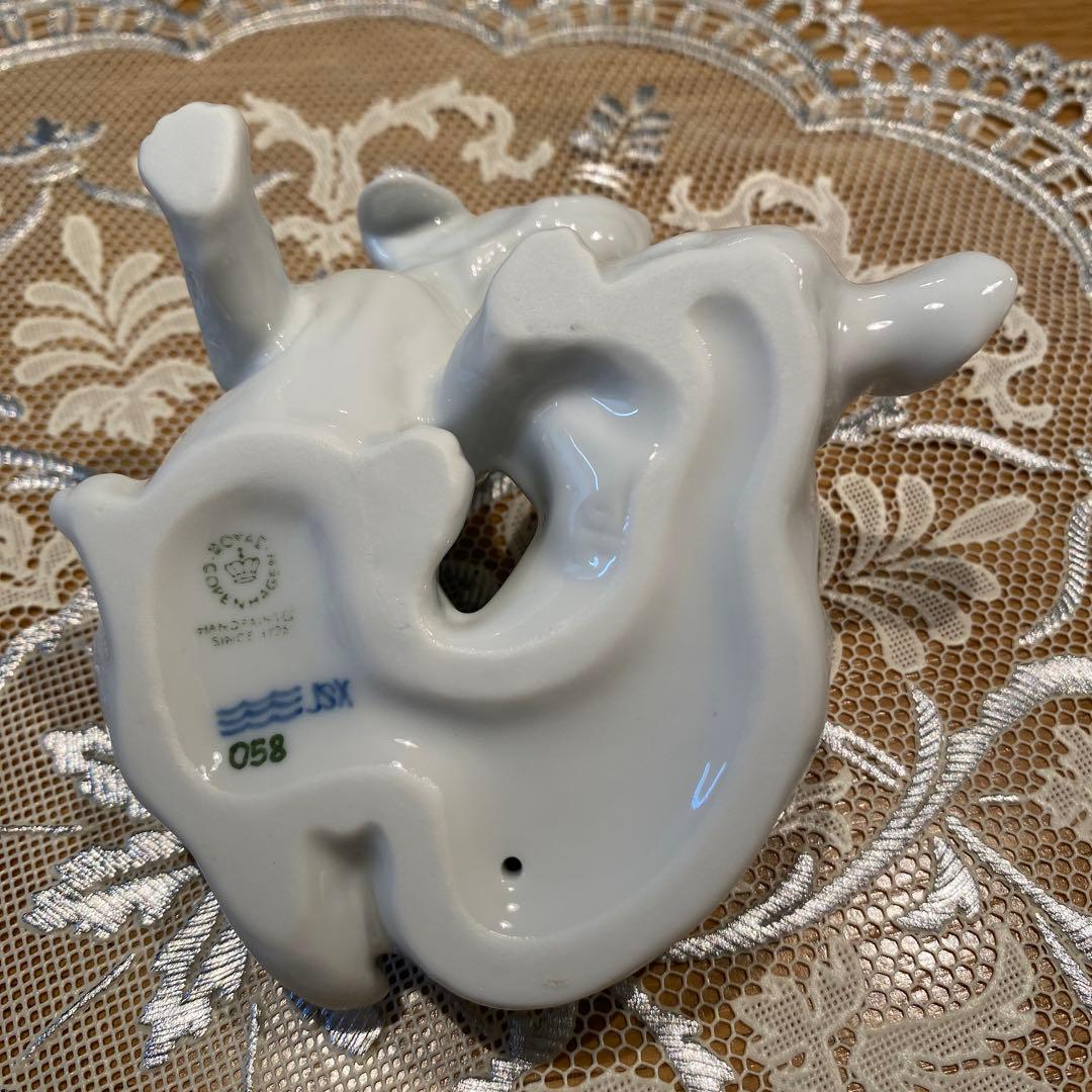 ロイヤルコペンハーゲン　ブルーパルメッテ　フィギュリン