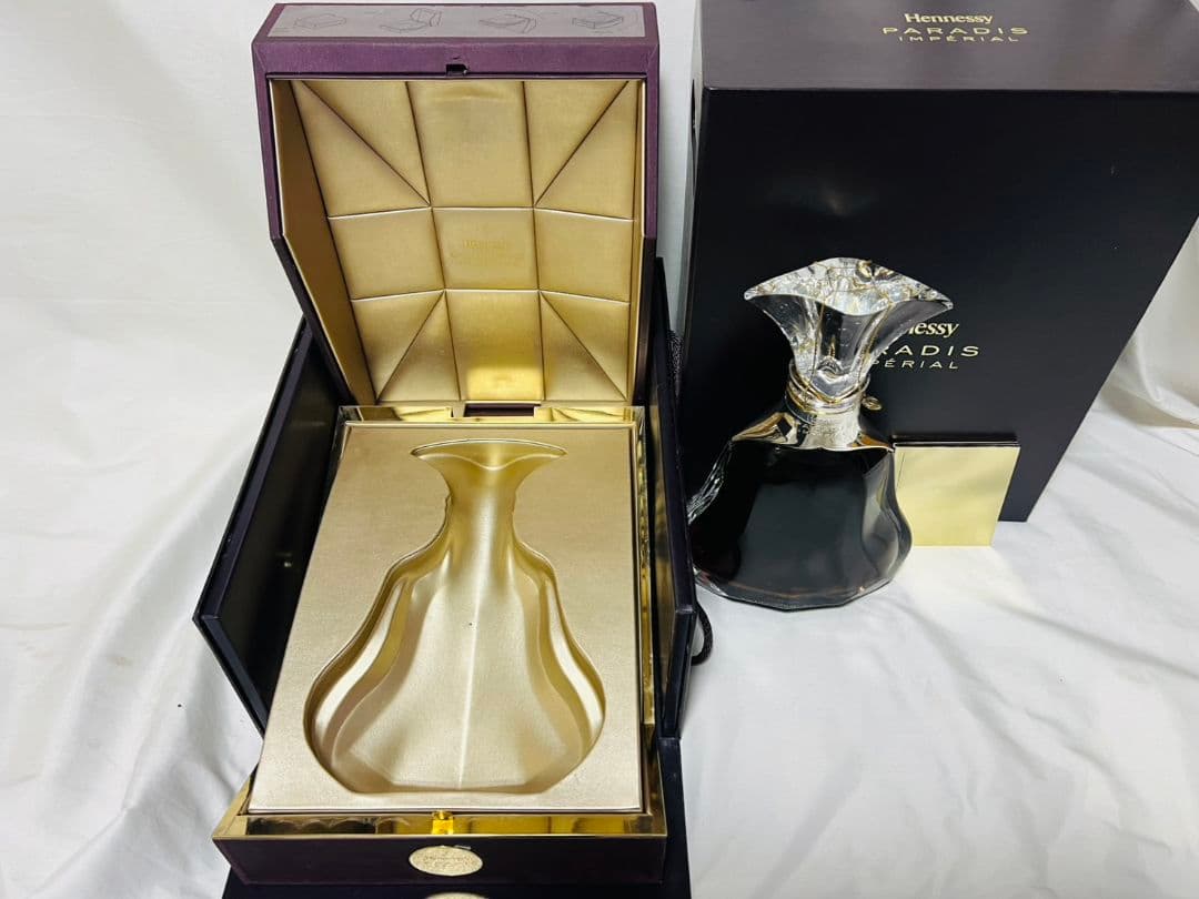 ヘネシー パラディ　アンペリアル　クリスタルボトル 冊子・化粧箱・外箱付き！