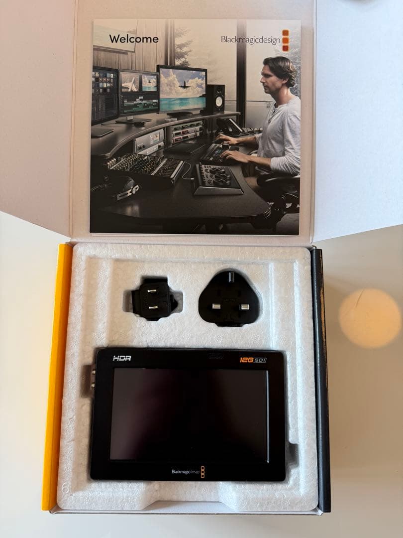 Blackmagic Video Assist 5\"12G HDR バッテリー付