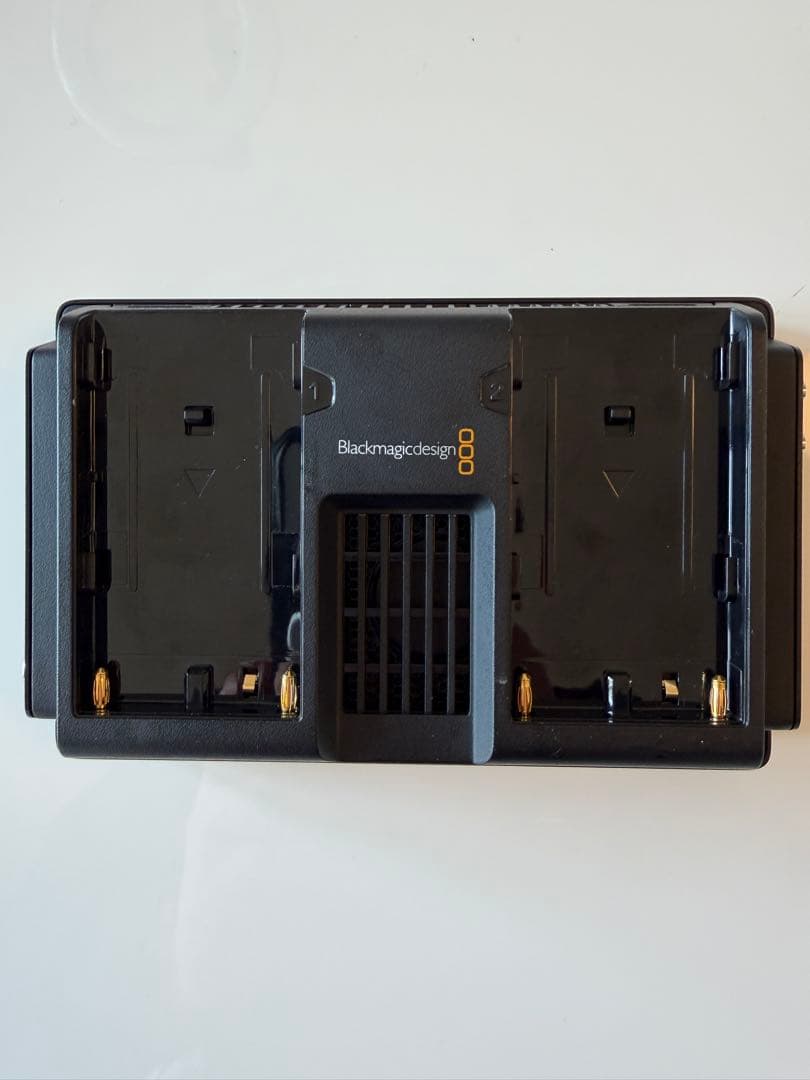 Blackmagic Video Assist 5\"12G HDR バッテリー付