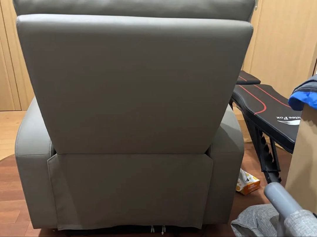 電動リクライニング機能付き1人掛けソファ