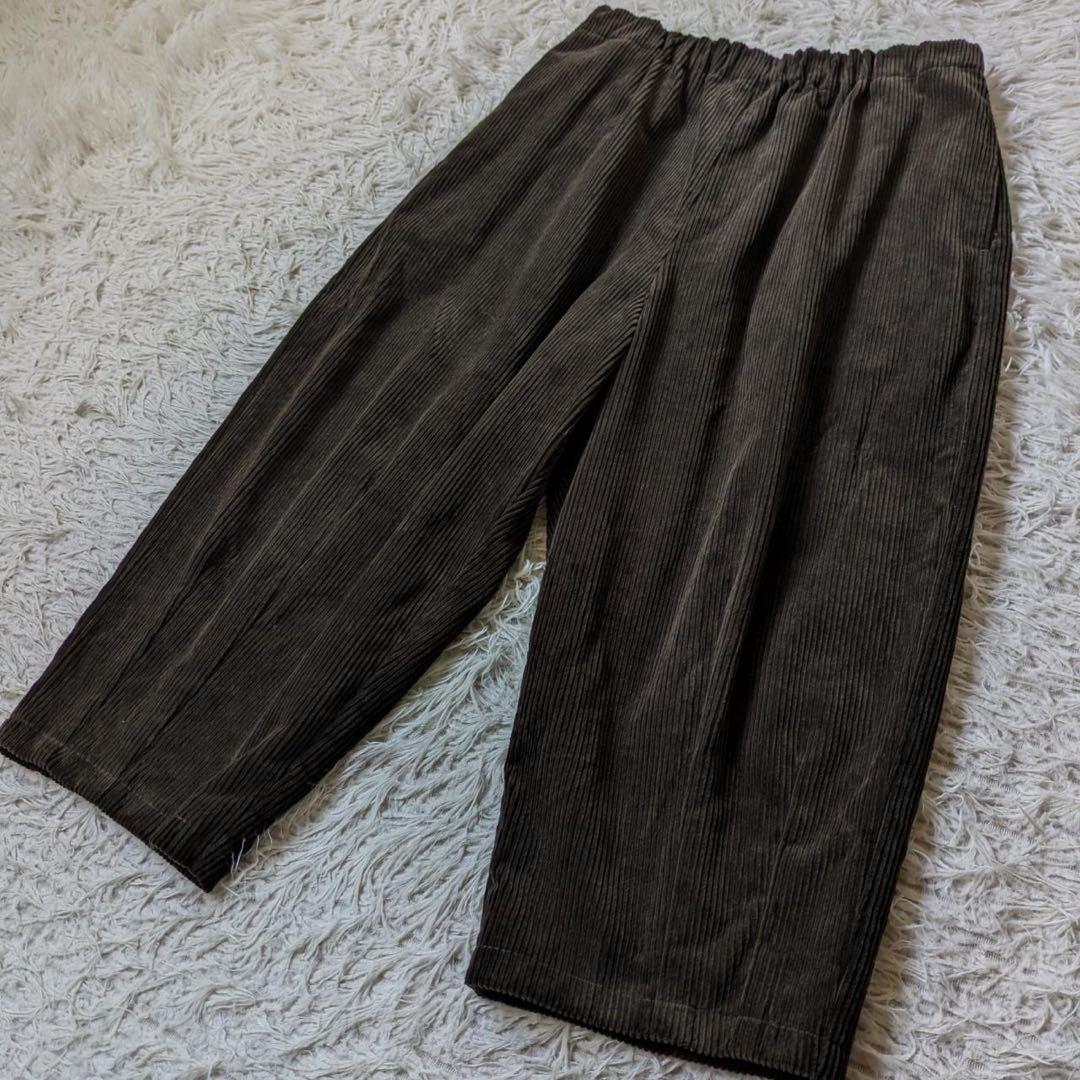 HUIS./遠州織物　シャトルコーデュロイバルーンパンツ（太畝　カーキブラウン）
