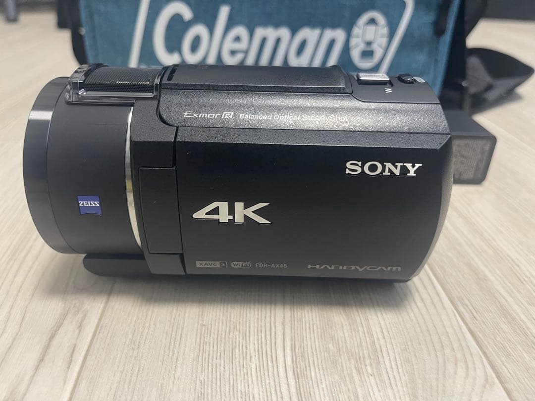 SONY FDR-AX45本体 三脚　Colemanバッグ