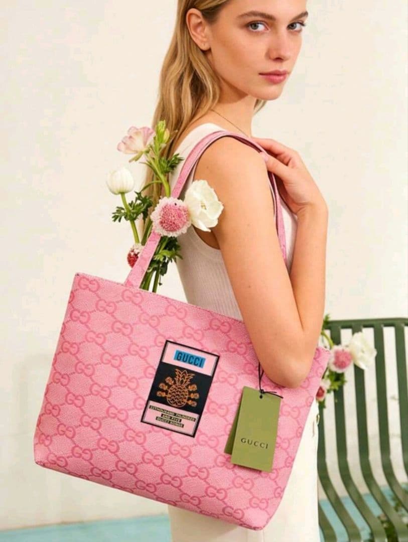 希少！1点のみ！GUCCI ロゴトートバッグ ノベルティ ピンク 大容量