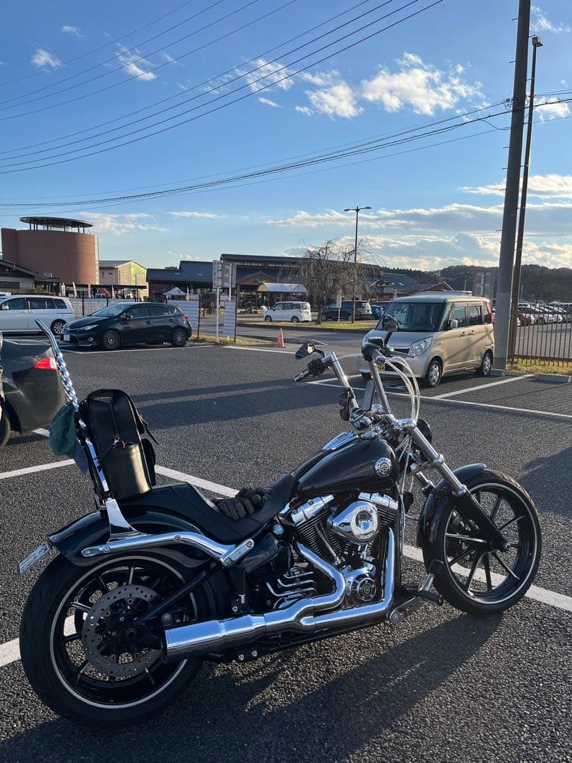 ハーレーダビッドソン　ブレイクアウト　バンスアンドハインズマフラー　2in1