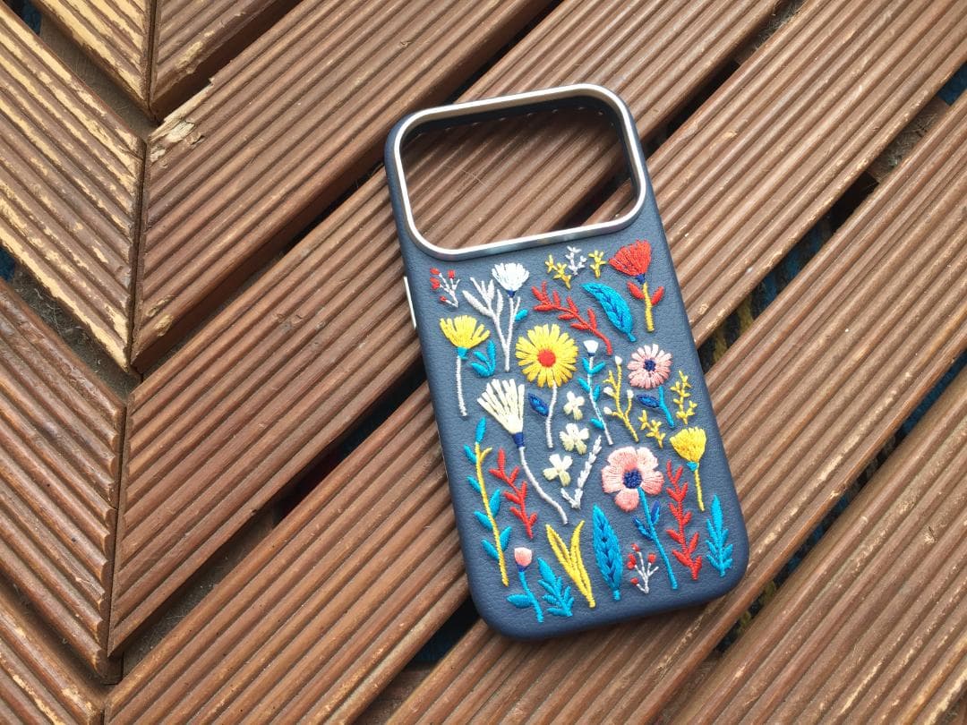 可愛い刺繍【OtterBox iPhone17 Pro Max】オッターボックス