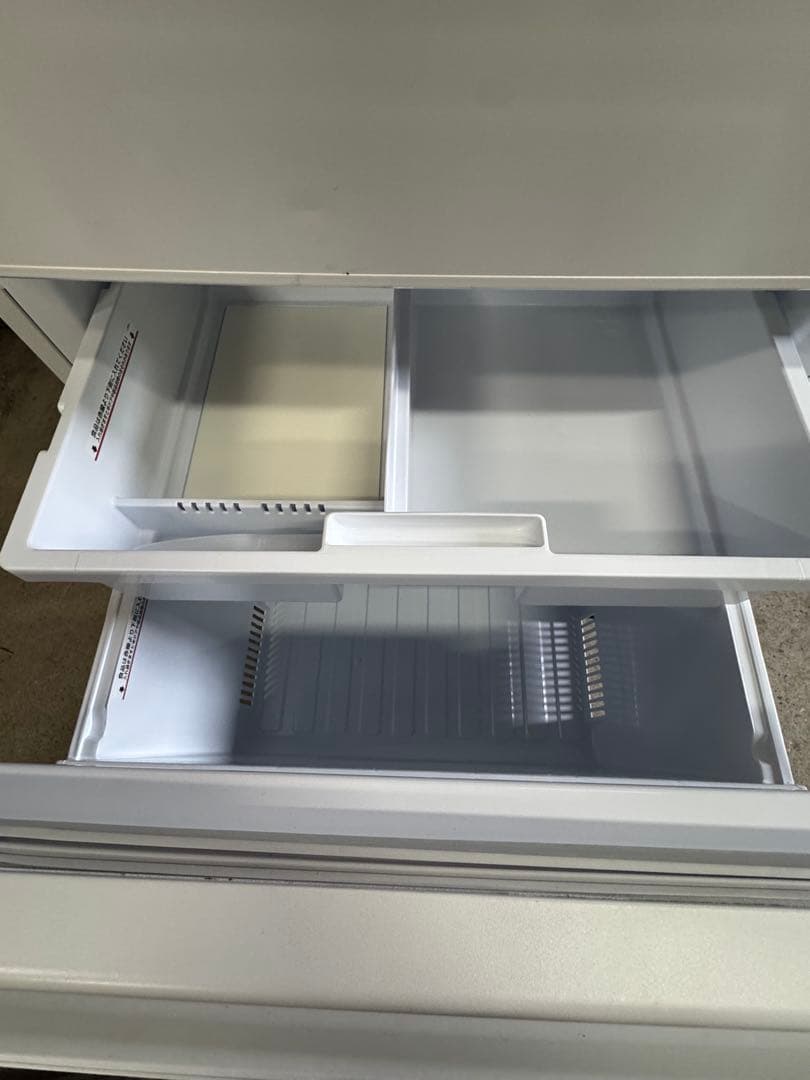 ☆三菱ノンフロン冷凍冷蔵庫 MR-C33K-W形