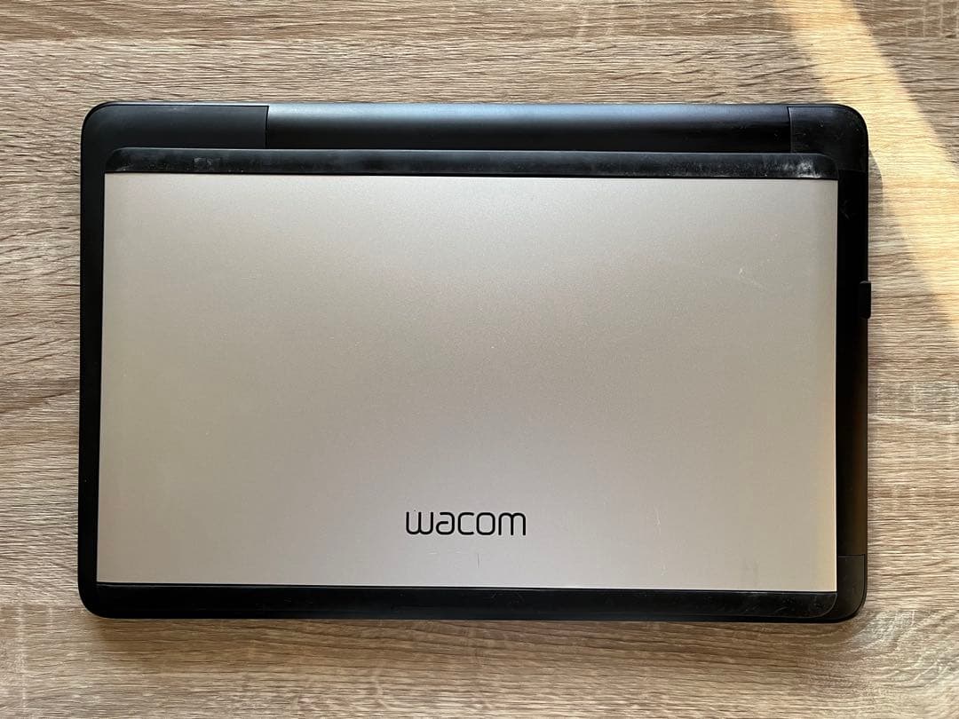 液タブ・ペンタブ Wacom Cintiq 13HD