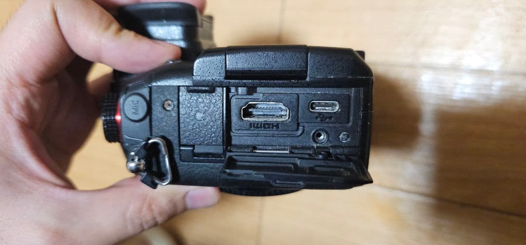 でぃど　LUMIX DC-GH5S 一眼レフカメラ ブラック