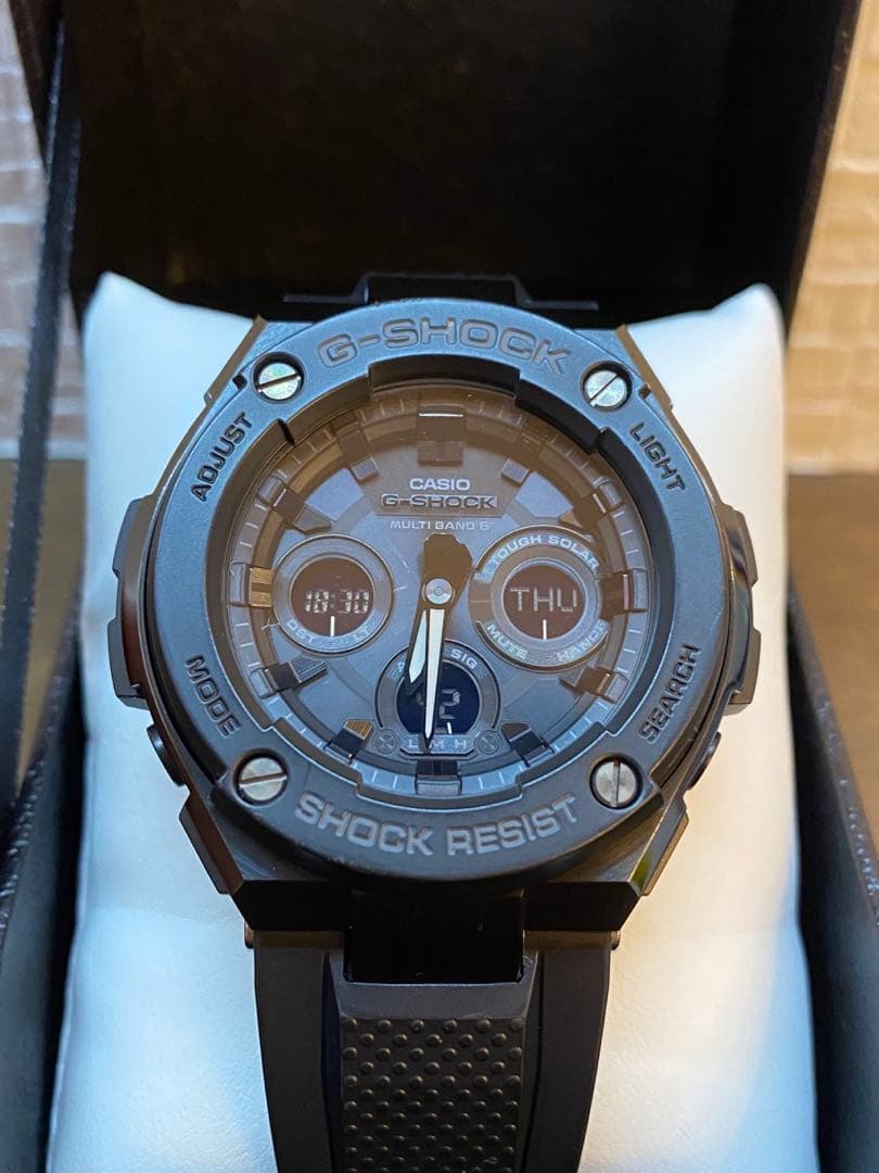 【極美品】G-SHOCK GST-W300G-1A1JF 電波ソーラー