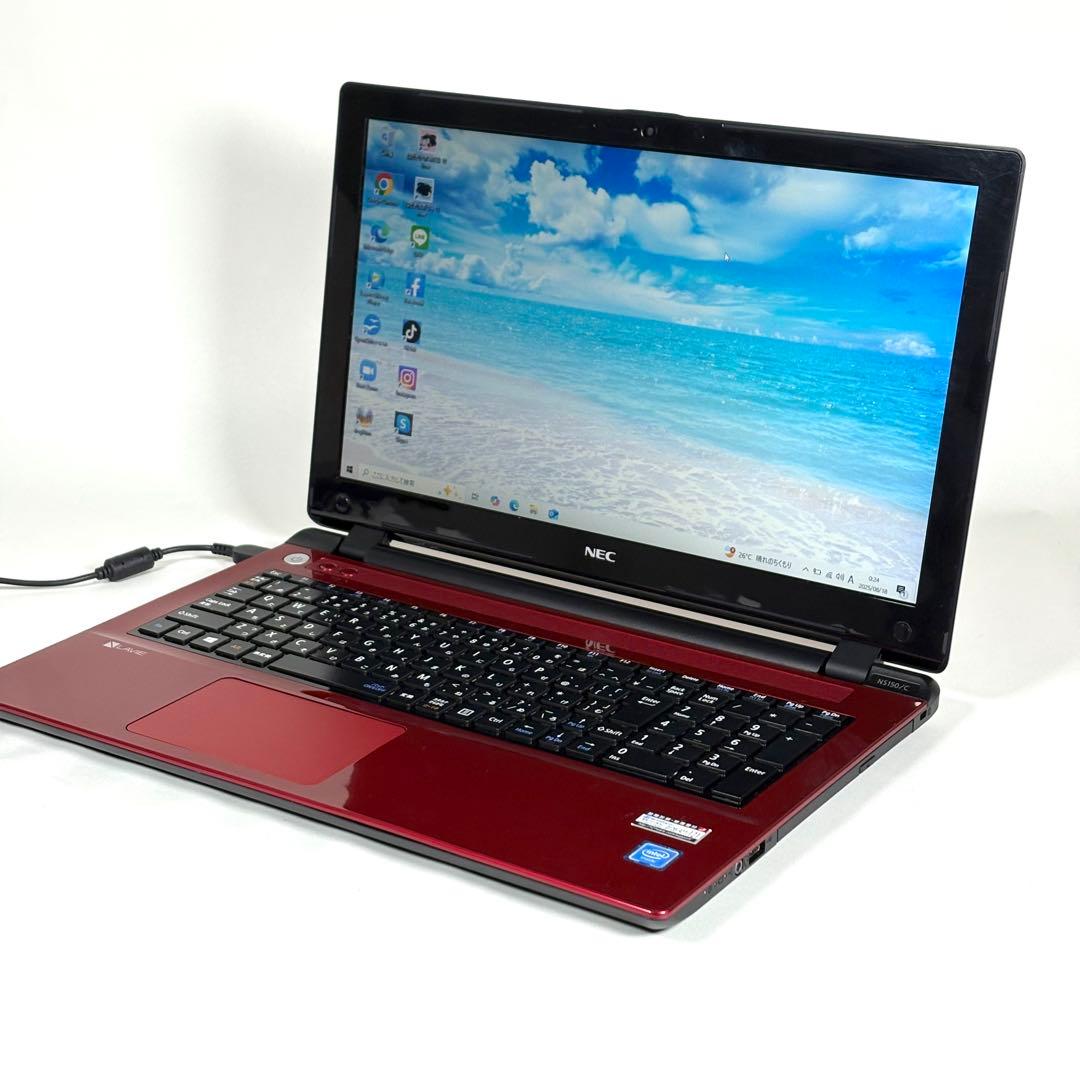 おしゃレッド✨新品SSD✨8GBメモリ✨ノートパソコン✨