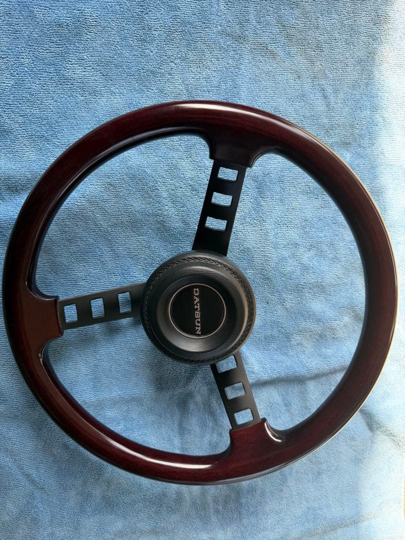 ダットサン　コンペ　レプリカステアリング　ブラウンウッド