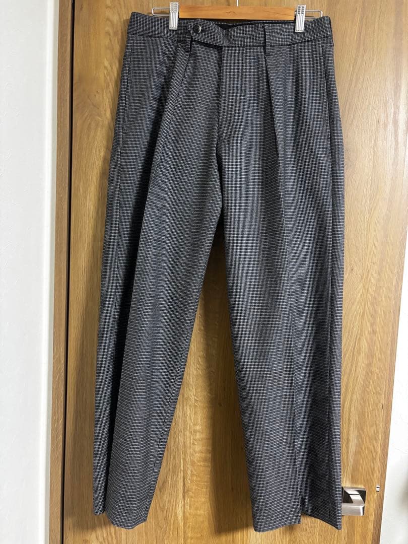 TOMORROWLAND ストレッチサキソニー インプリーツワイドスラックス