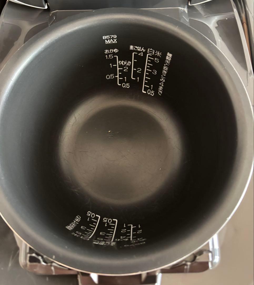 象印 圧力IH炊飯器5.5合 ★豪炎かまど釜 NW-JA10-BA 2022年製