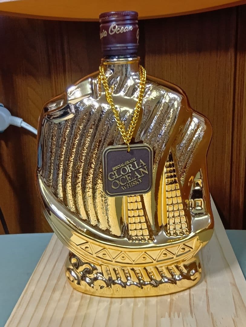 GLORIA OCEAN ゴールドシップボトルウイスキー:三楽オーシャン