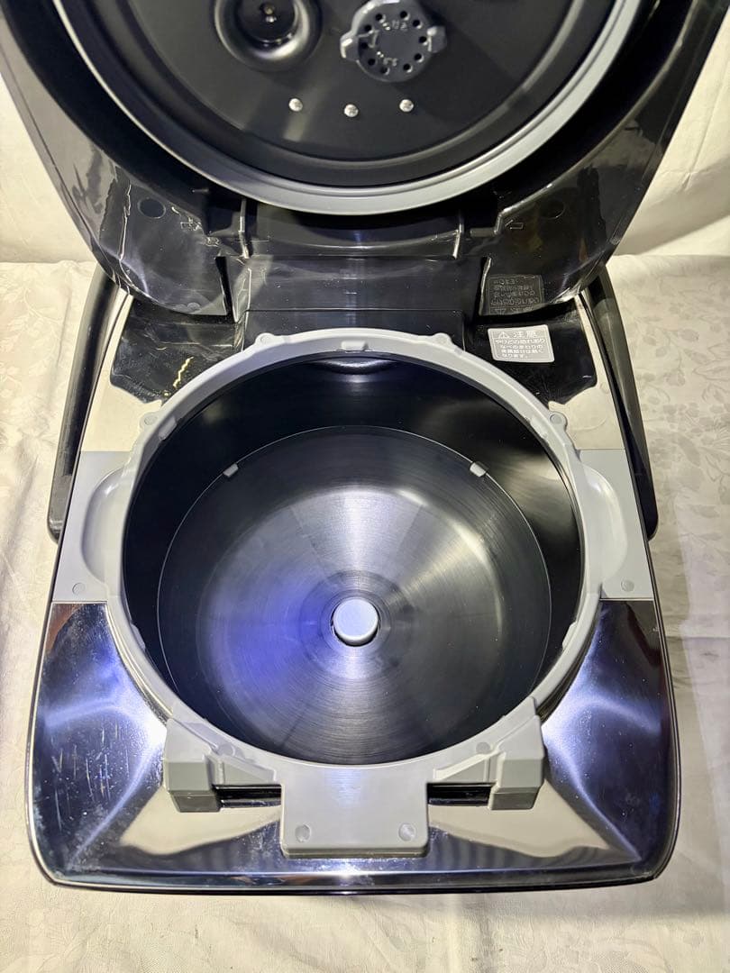 ③ 象印 炊飯器 圧力IH炊飯ジャー 1升炊き 炎舞炊き NW-LB18-BZ