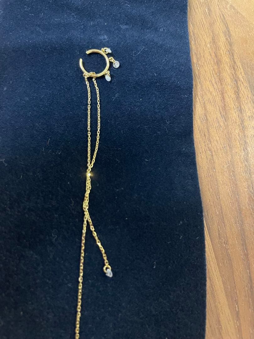 AHKAH ビンドゥチェーンダイヤモンドピアスイヤカフ付き