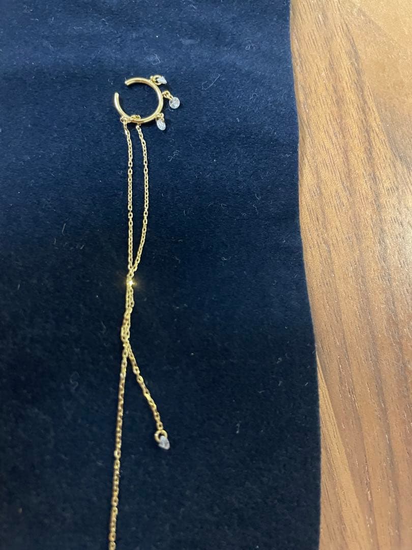 AHKAH ビンドゥチェーンダイヤモンドピアスイヤカフ付き