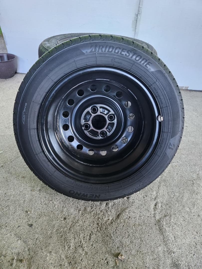 送料込☆2023 ブリヂストン タイヤホイールセット155/65R14☆4本