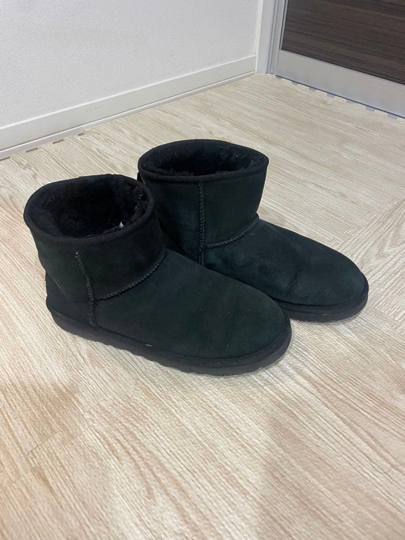 プロフィールご覧下さい　アウターとセットで安くいたします　UGGムートンブーツ